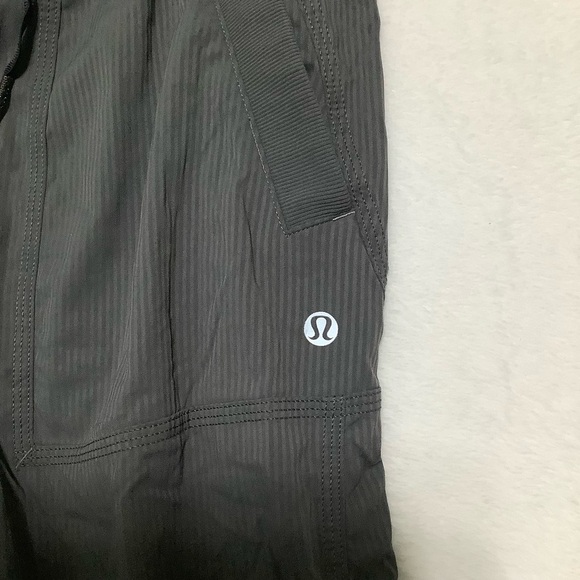 Lululemon Crop Studio Joggers Size 4 Gray Pants - Picture 8 of 11